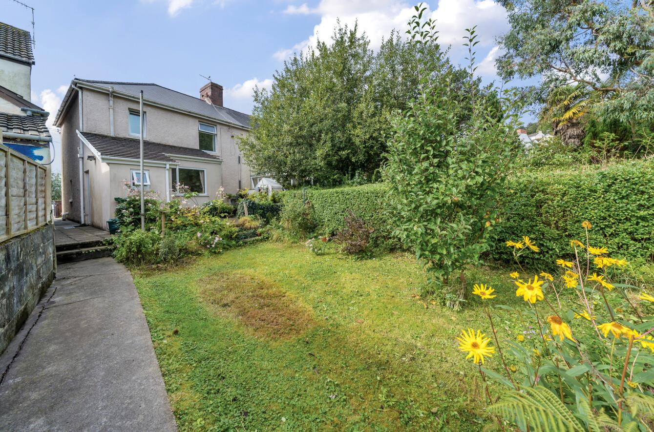 Bassett Terrace, Llanelli, SA15 4DY